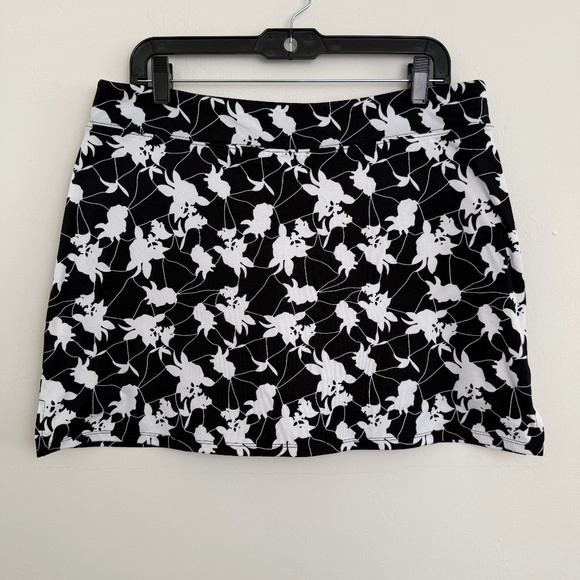 Tranquility by Colorado Clothing Ladies Lightweight Floral Athletic Skort Large - Picture 2 of 6